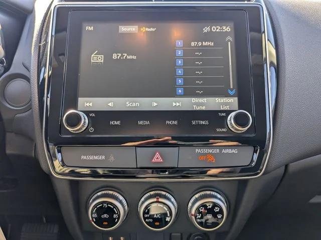 New 2026 White Mitsubishi ES image 22