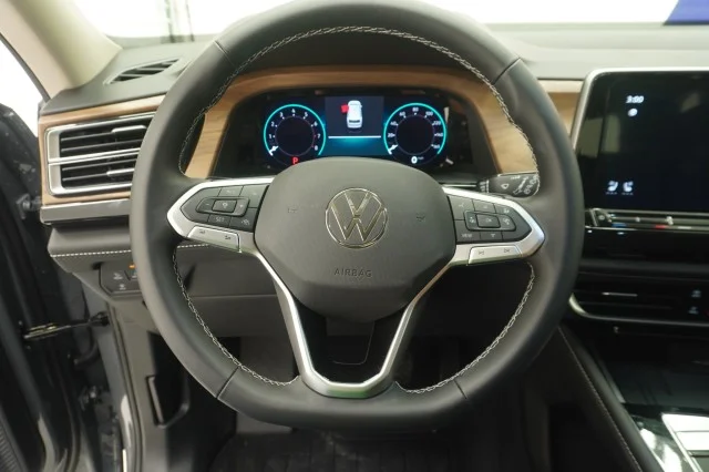 New 2026 Pure Gray Volkswagen 2.0T SE w/Technology image 25