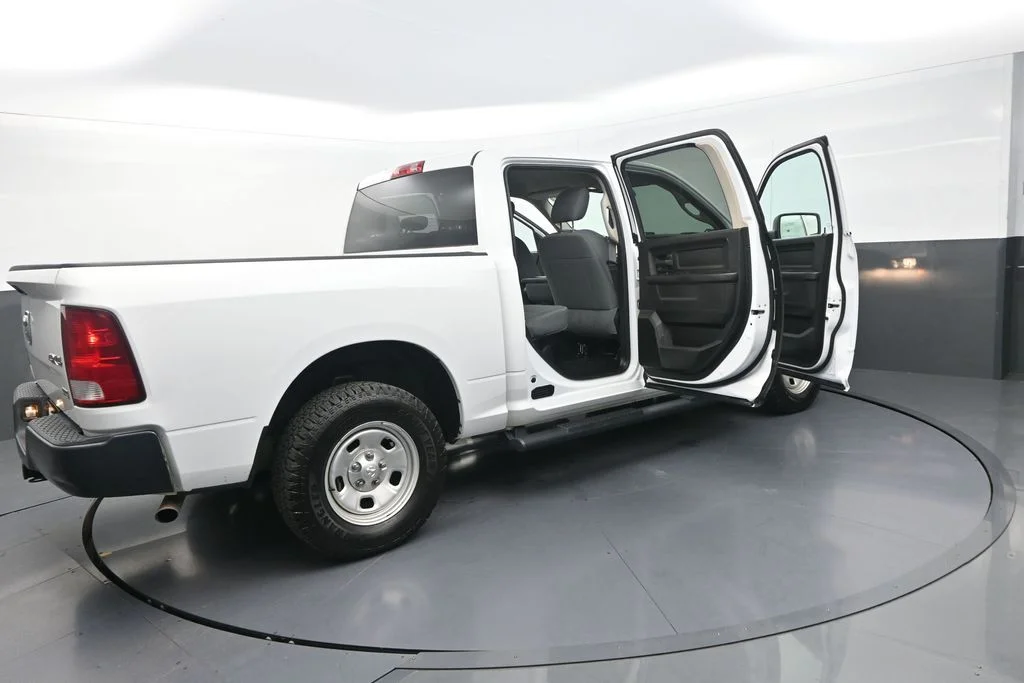 Used 2019 White Ram Tradesman image 37
