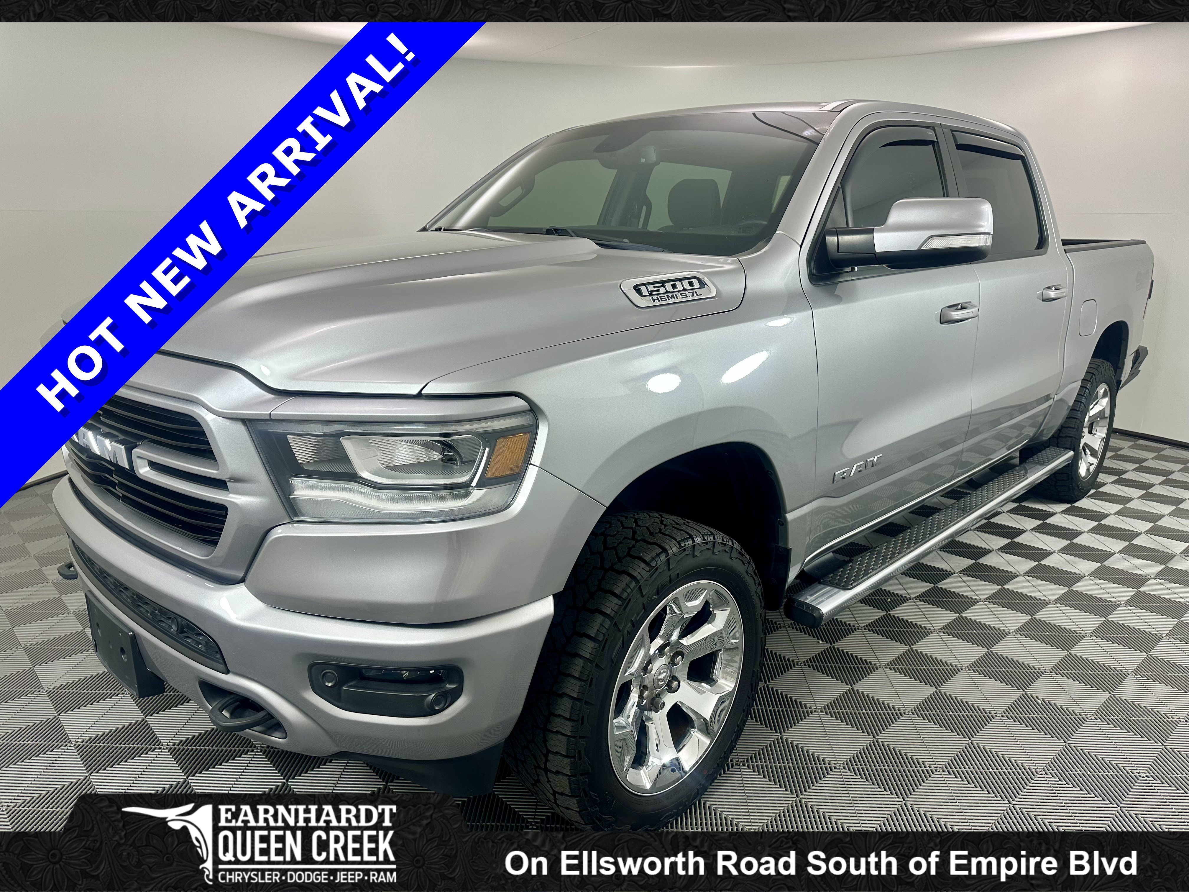 2019 RAM 1500 Big Horn/Lone Star 4x4 Crew Cab 5'7's photo