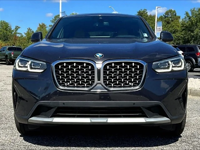 Used 2022 Gray BMW xDrive30i image 2