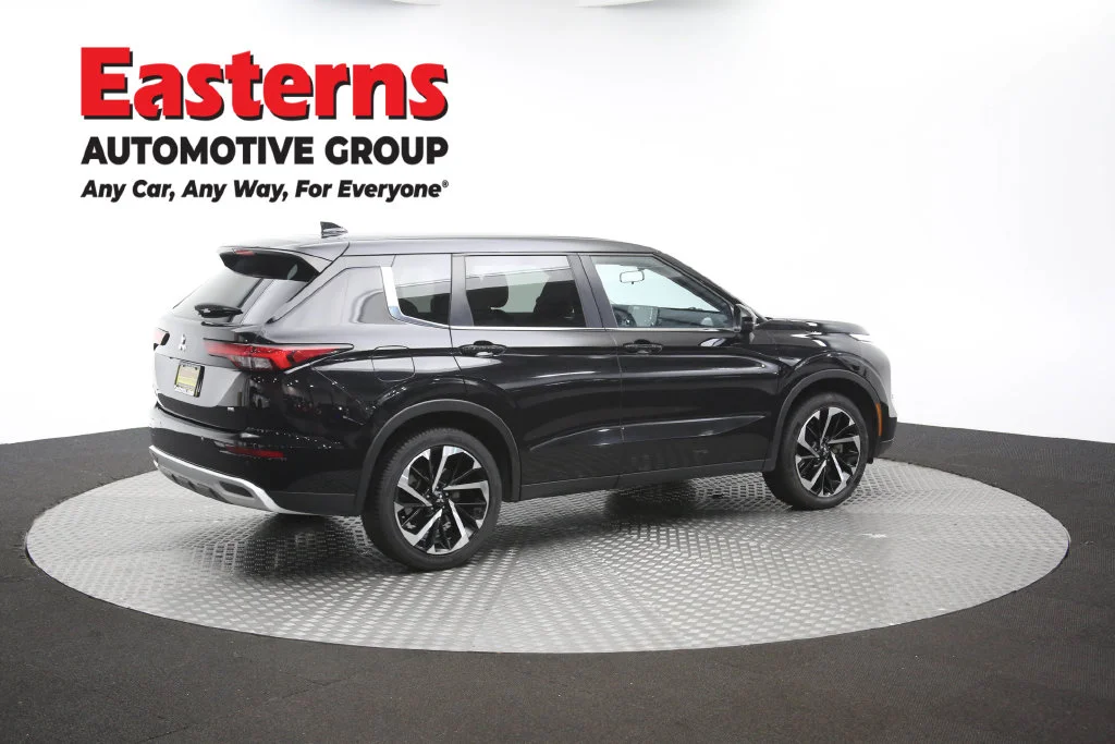 Used 2024 Black Mitsubishi SE image 43