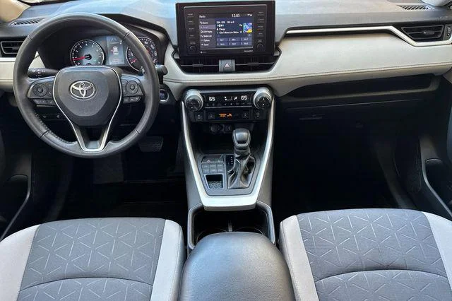 Certified Used 2022 SILVER SKY METALLIC Toyota  image 16