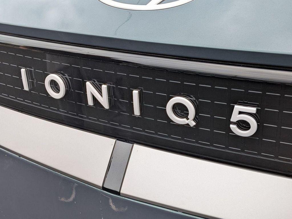 2025 Hyundai IONIQ 5 SE - Photo 29