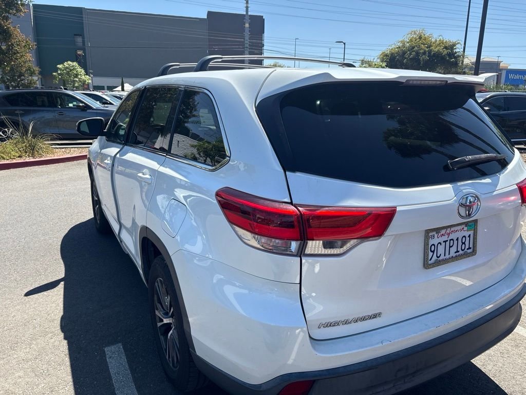 Used 2018 Blizzard Pearl Toyota LE image 9