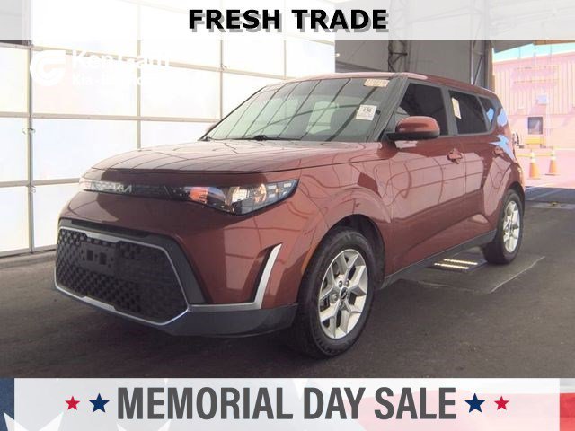 2023 Kia Soul 2.0L LX IVT's photo
