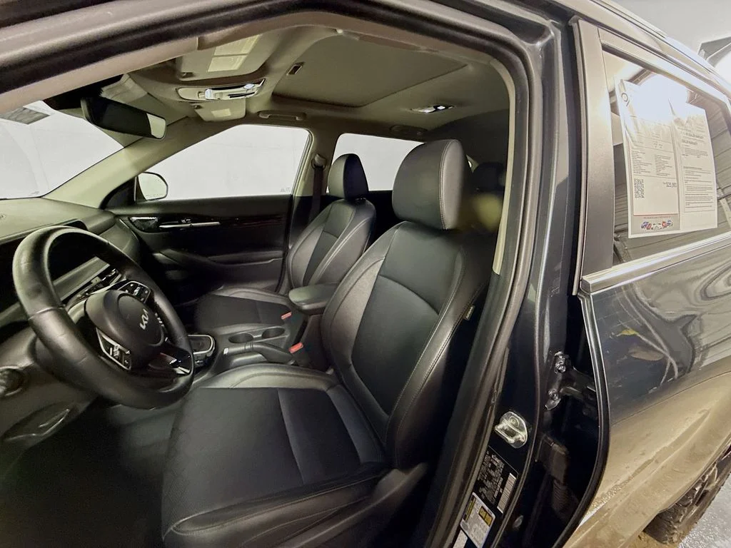 Used 2024 Gravity Gray Kia EX image 21