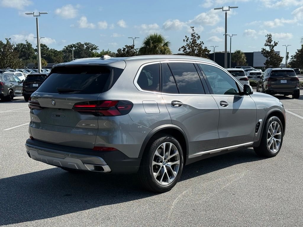 Used 2024 Skyscraper Grey Metallic BMW sDrive40i image 5