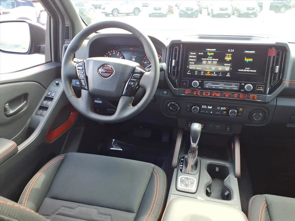2026 Nissan Frontier PRO-4X - Photo 11