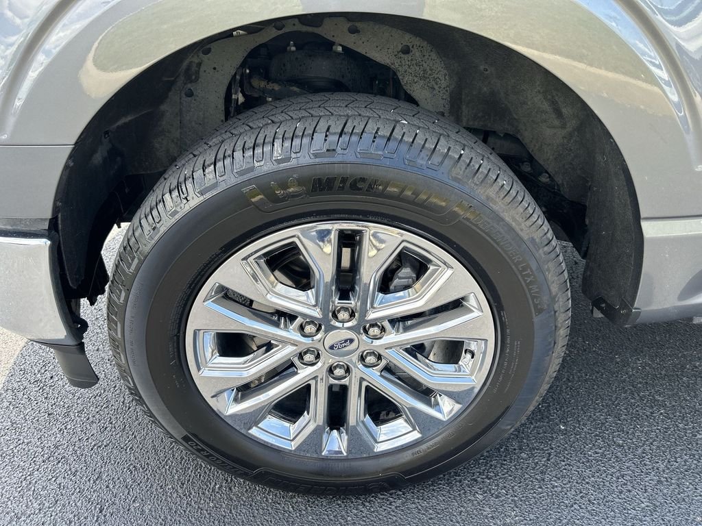 Used 2024 Gray Ford Lariat image 16