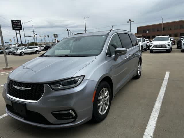 2021 Chrysler Pacifica Touring L photo 4