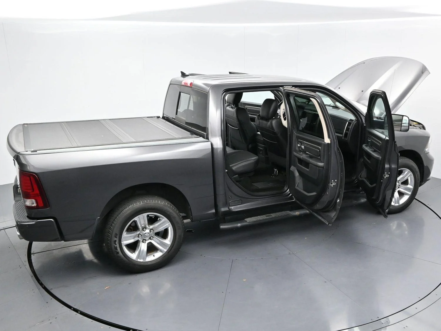Used 2017 Granite Crystal Metallic Clearcoat Ram Sport image 37