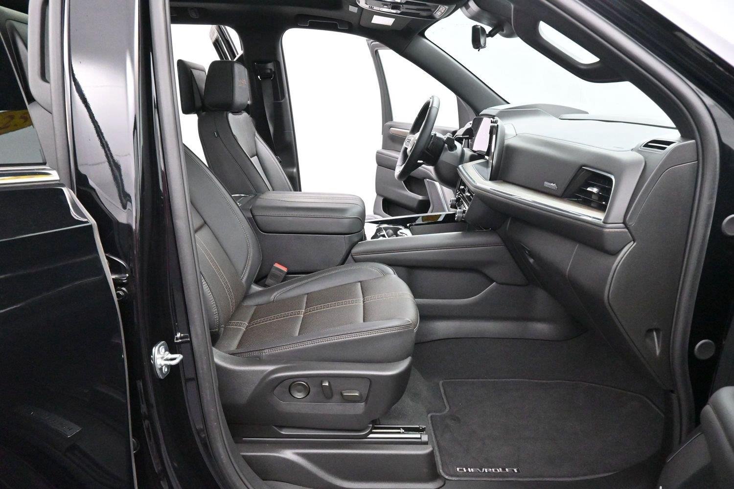 Used 2025 Black Chevrolet High Country image 37