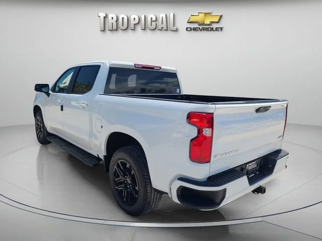 New 2026 Summit White Chevrolet RST image 3