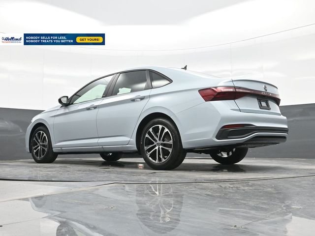 2025 Volkswagen Jetta Sport - Photo 11