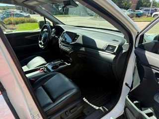 Used 2021 Platinum White Pearl Honda Special Edition image 11