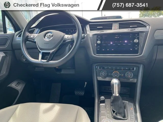 Used 2019 Platinum Gray Metallic Volkswagen 2.0T SEL 4Motion image 34