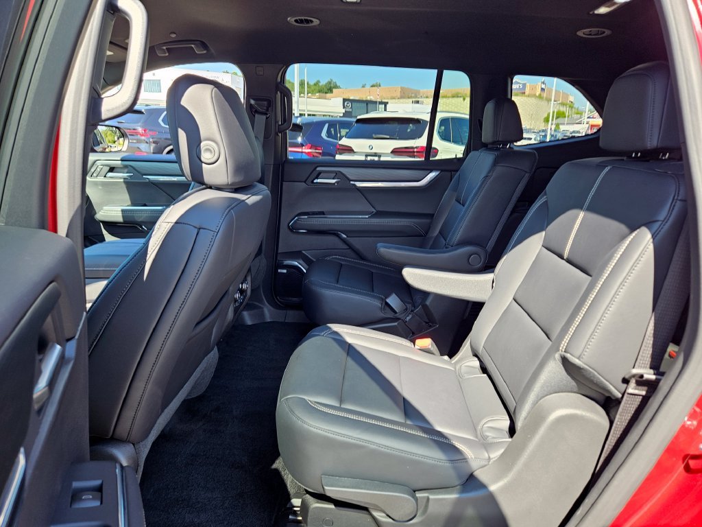 2026 GMC Acadia Elevation - Photo 11