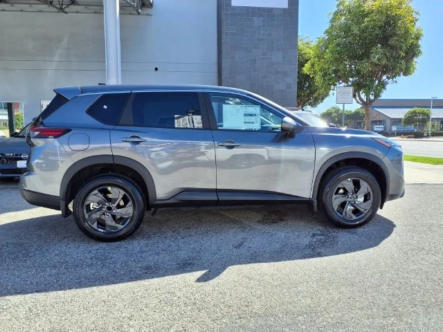 New 2027 Gun Metallic Nissan SV image 4