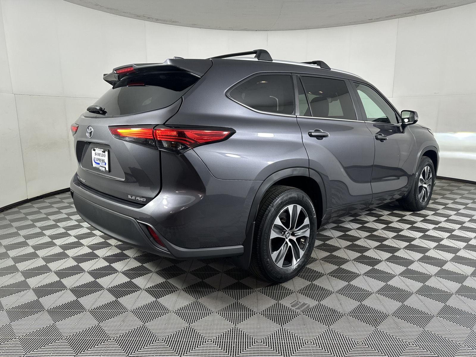 Used 2023 Magnetic Gray Metallic Toyota XLE image 7