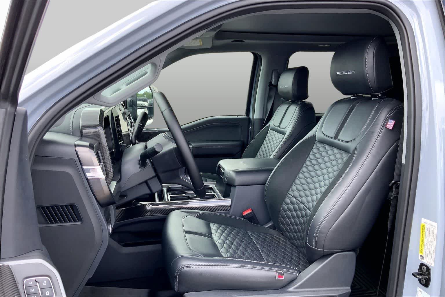 New 2026 Glacier Gray Metallic Tri-Coat Ford F-250® Lariat® image 9