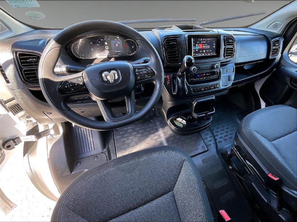 Used 2025 White Ram Base image 17