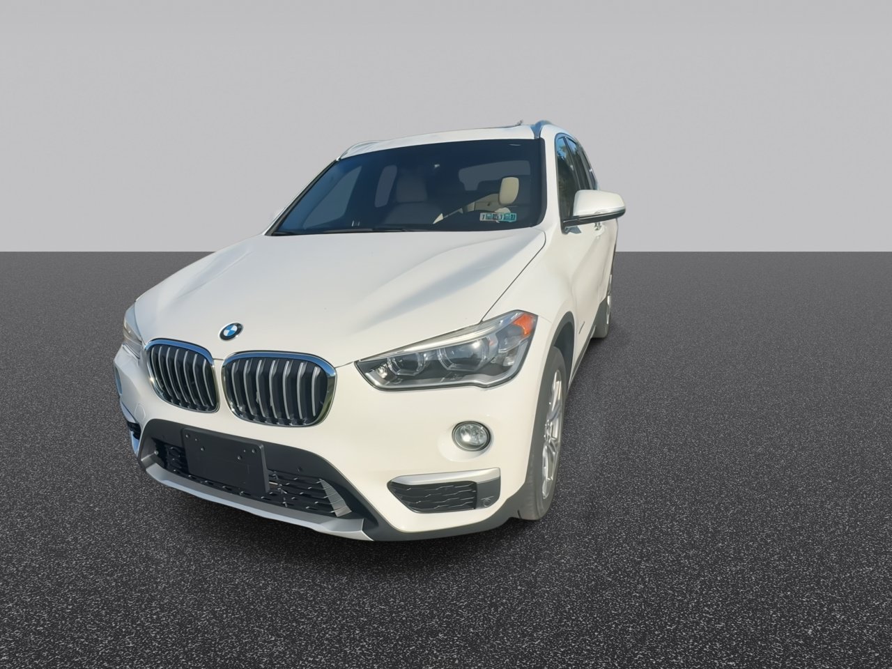 Used 2017 Alpine White BMW xDrive28i image 3