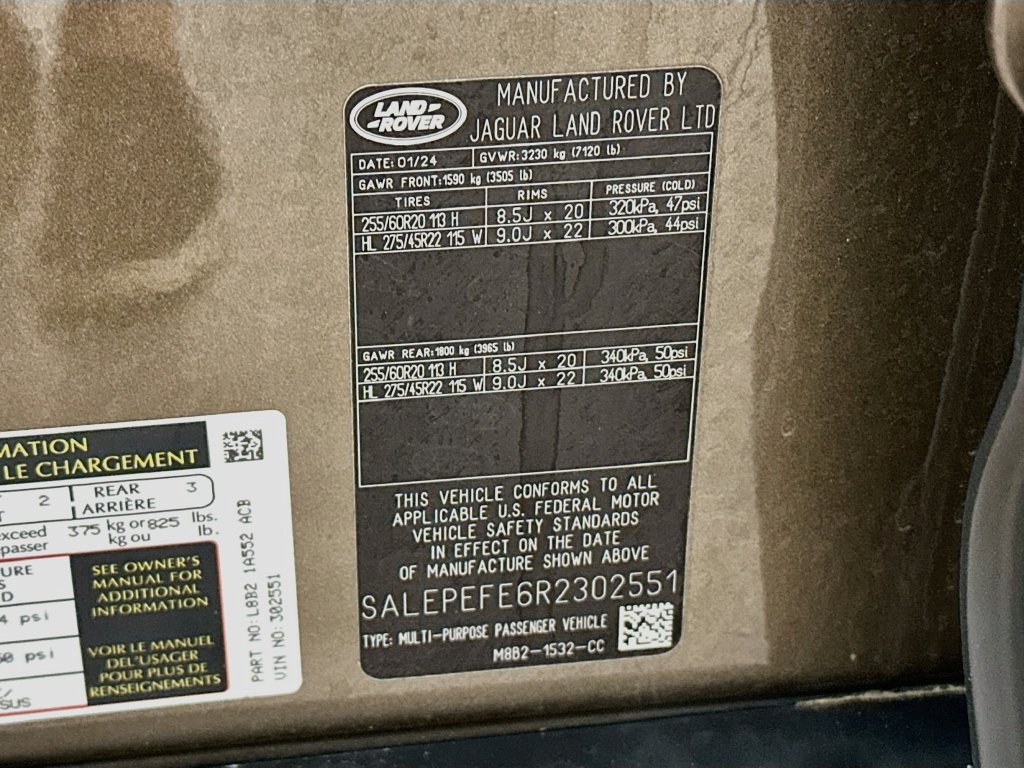 Used 2024 Brown Land Rover SE image 35