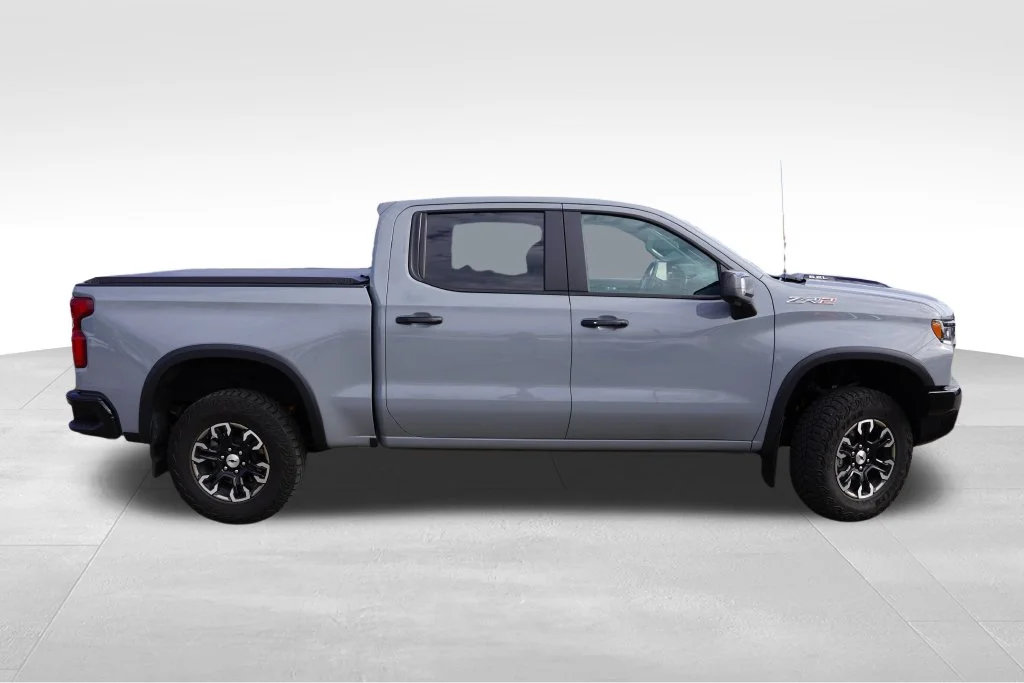Used 2024 Slate Gray Metallic Chevrolet ZR2 image 2
