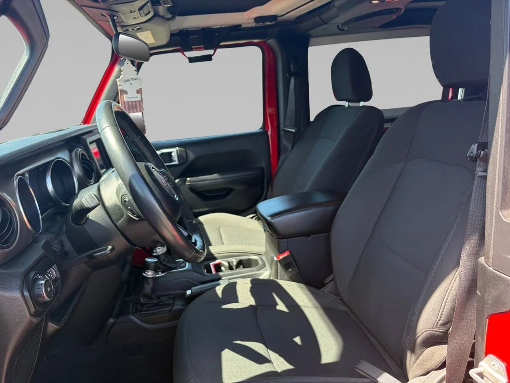 Used 2019 Red Jeep Sport S image 10