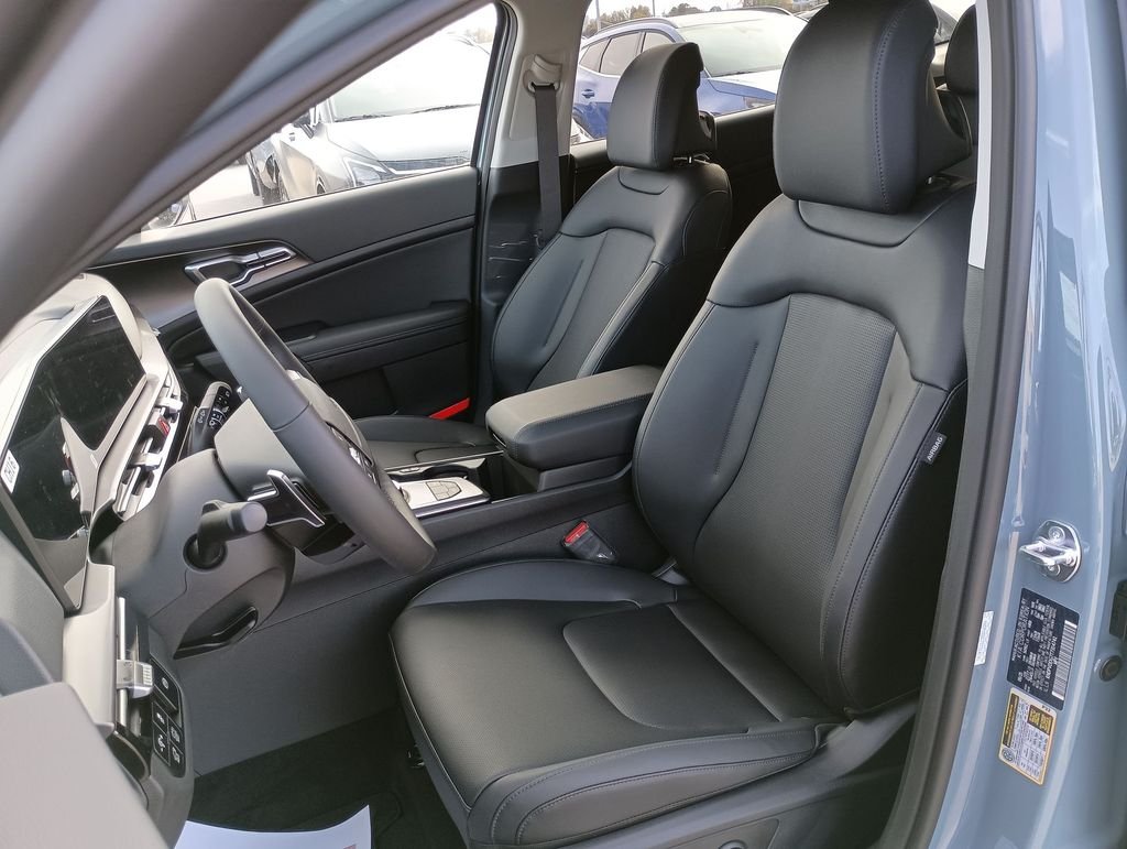2026 Kia Sportage EX Hybrid - Photo 17