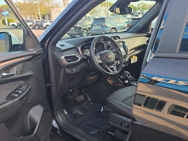 Used 2023 Black Chevrolet ACTIV image 14