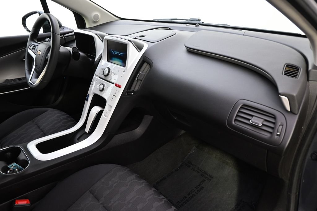 Used 2013 Cyber Gray Metallic Chevrolet Base image 15