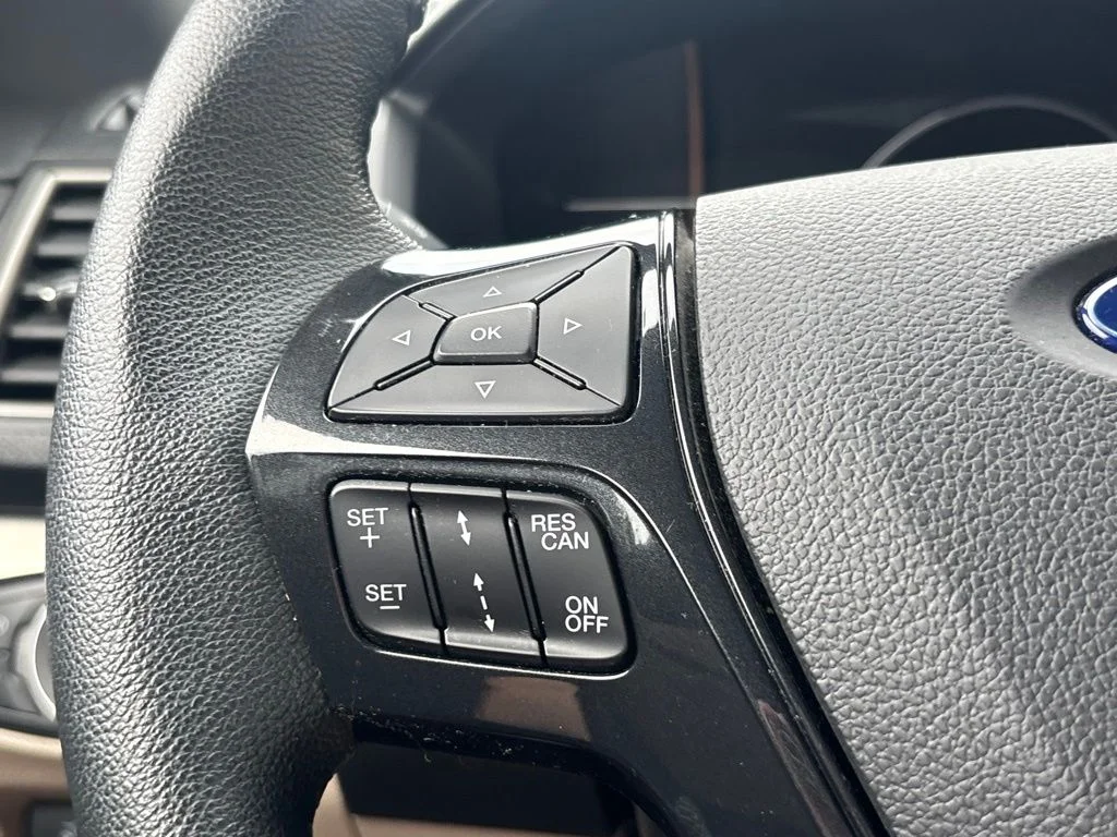 Used 2018 White Ford XLT image 21