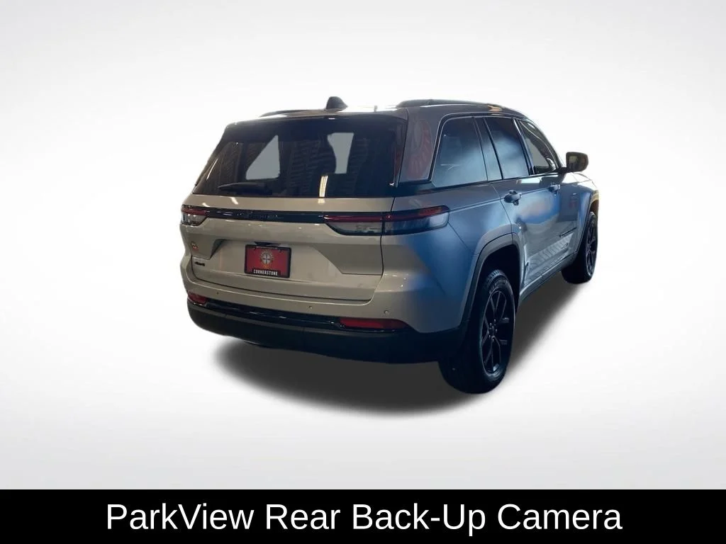 Used 2025 Silver Jeep Altitude image 17