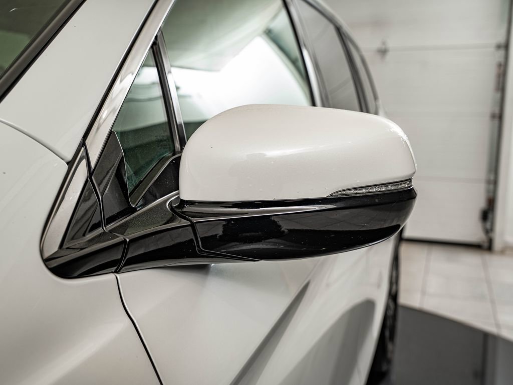 Used 2022 Platinum White Pearl Honda Elite image 9