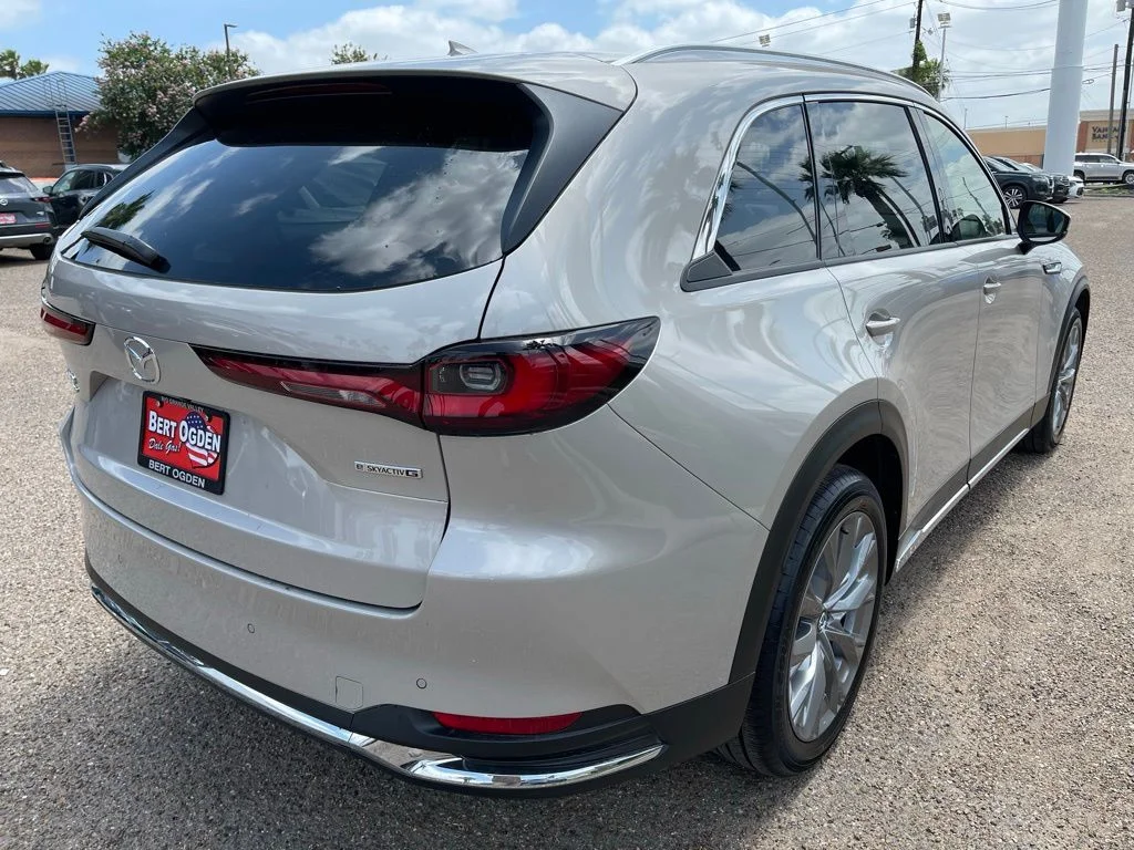 New 2026 Platinum Quartz Metallic Mazda 3.3 Turbo Premium Plus AWD image 9