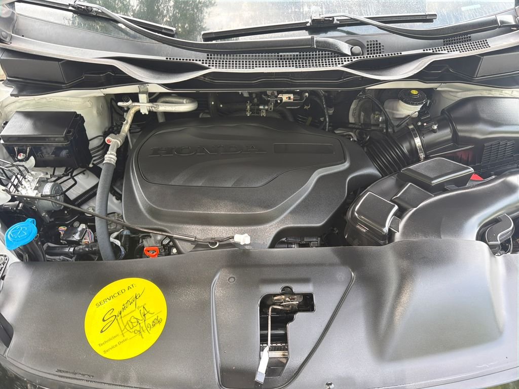 Used 2025 White Honda Sport-L image 25