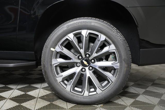 2026 Chevrolet Suburban High Country - Photo 32