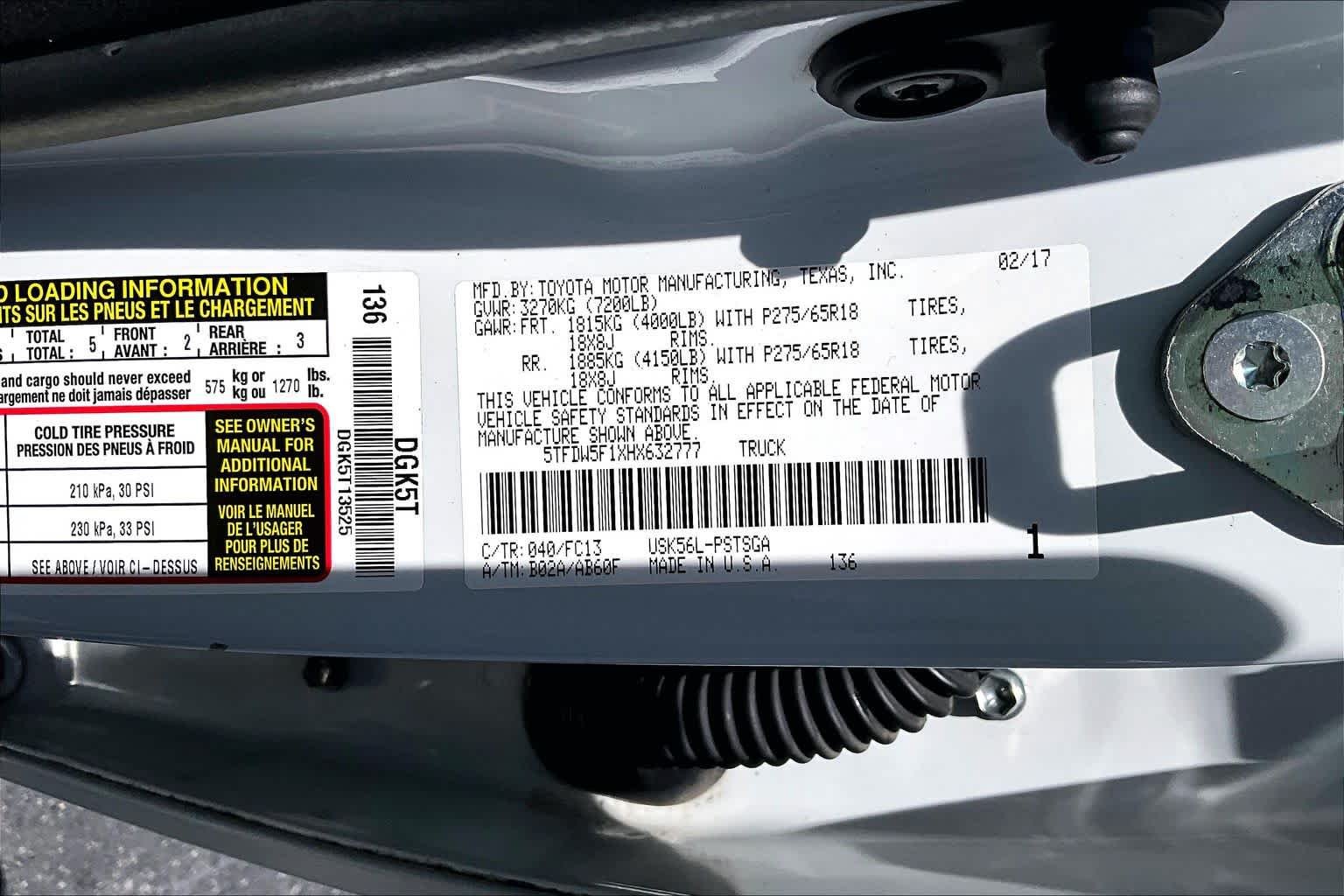 Used 2017 Super White Toyota SR5 image 33