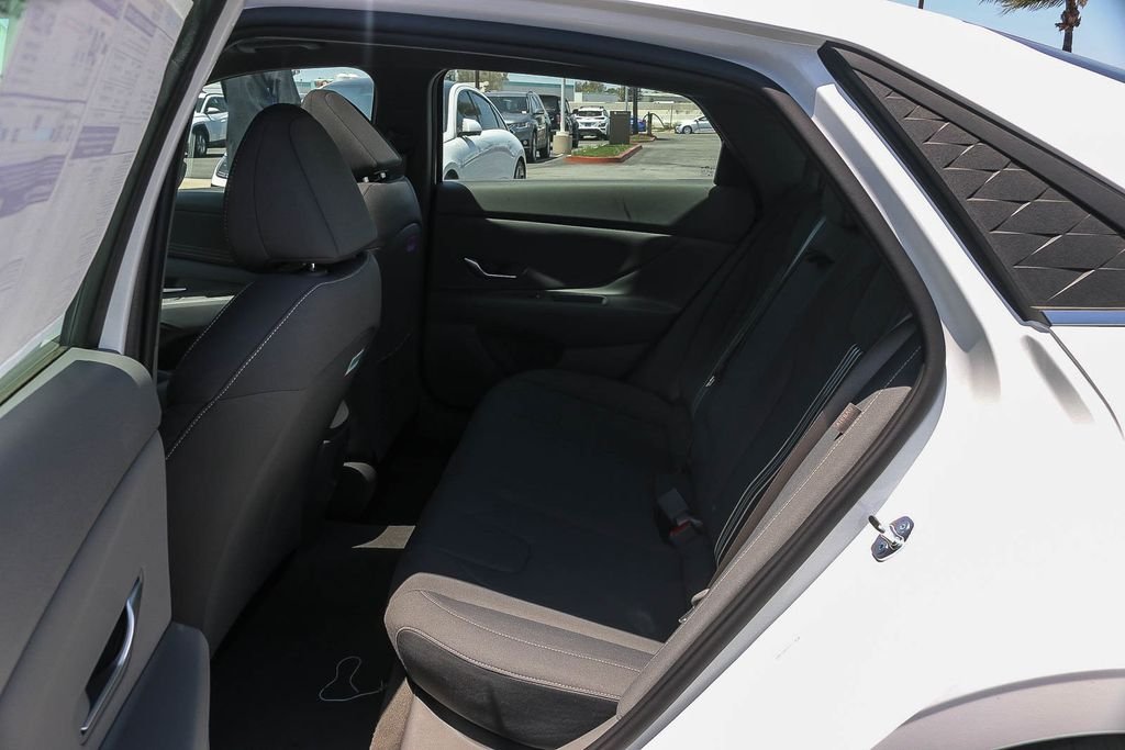 New 2026 White Hyundai SEL Sport image 19