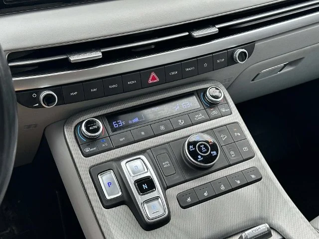 Used 2023 Silver Hyundai SEL image 34