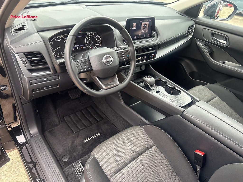 Certified Used 2025  Nissan SV image 16