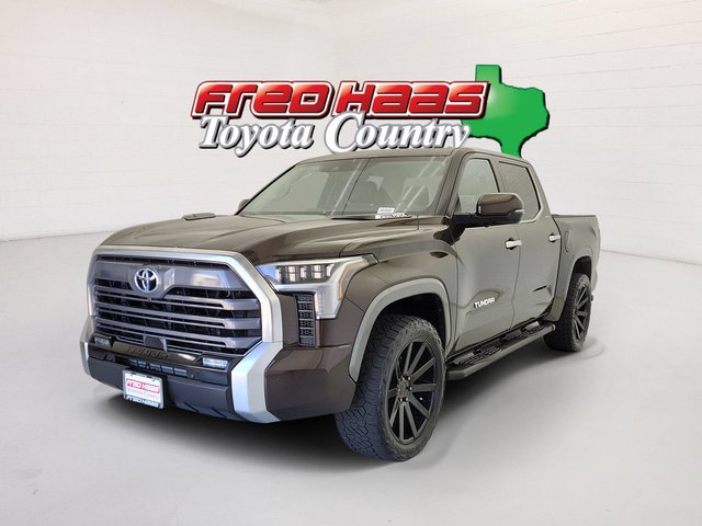 2024 Toyota Tundra 4WD Limited