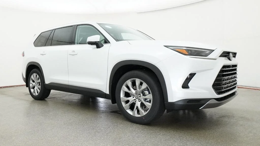 New 2026 Wind Chill Pearl Toyota Limited image 9