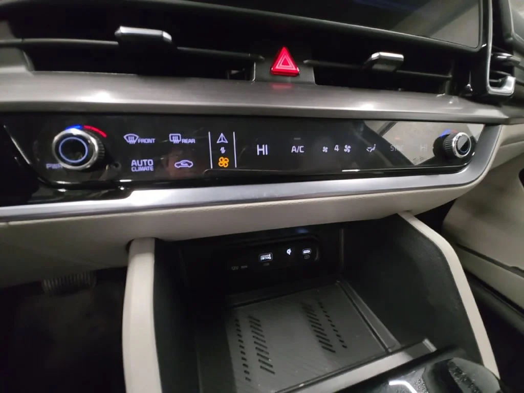Used 2025 Gray Kia EX image 23