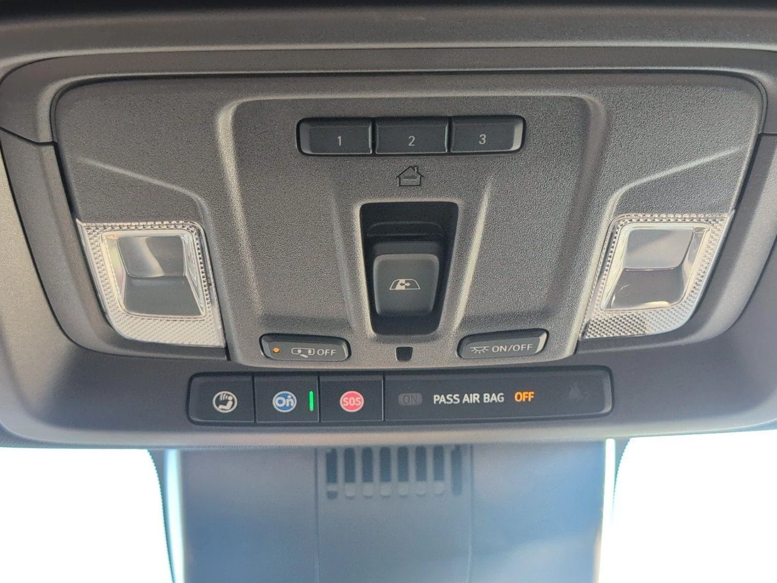 Used 2026 Glacier White Tricoat GMC SLT image 21