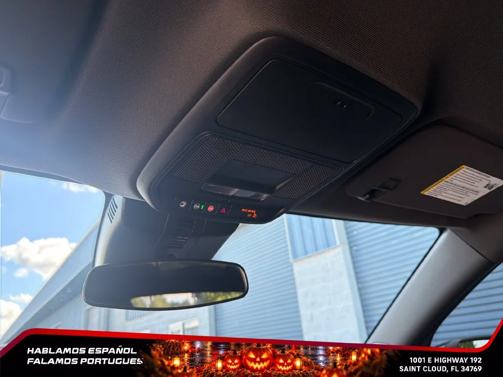 Certified Used 2025 Sterling Metallic GMC Elevation image 22