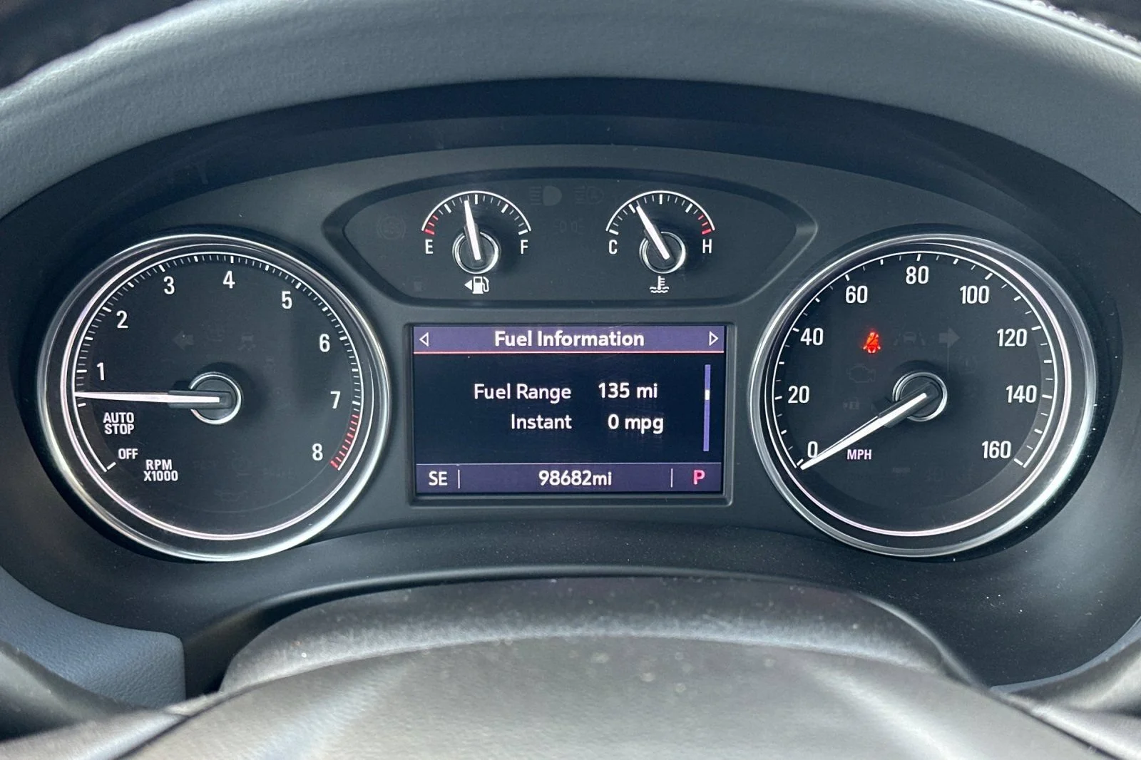 Used 2022 Summit White Buick Essence image 24