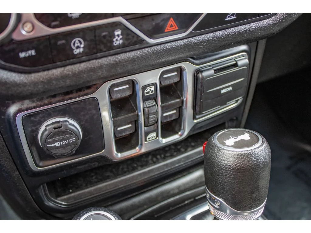 Used 2024 Black Clearcoat Jeep Sport S image 48